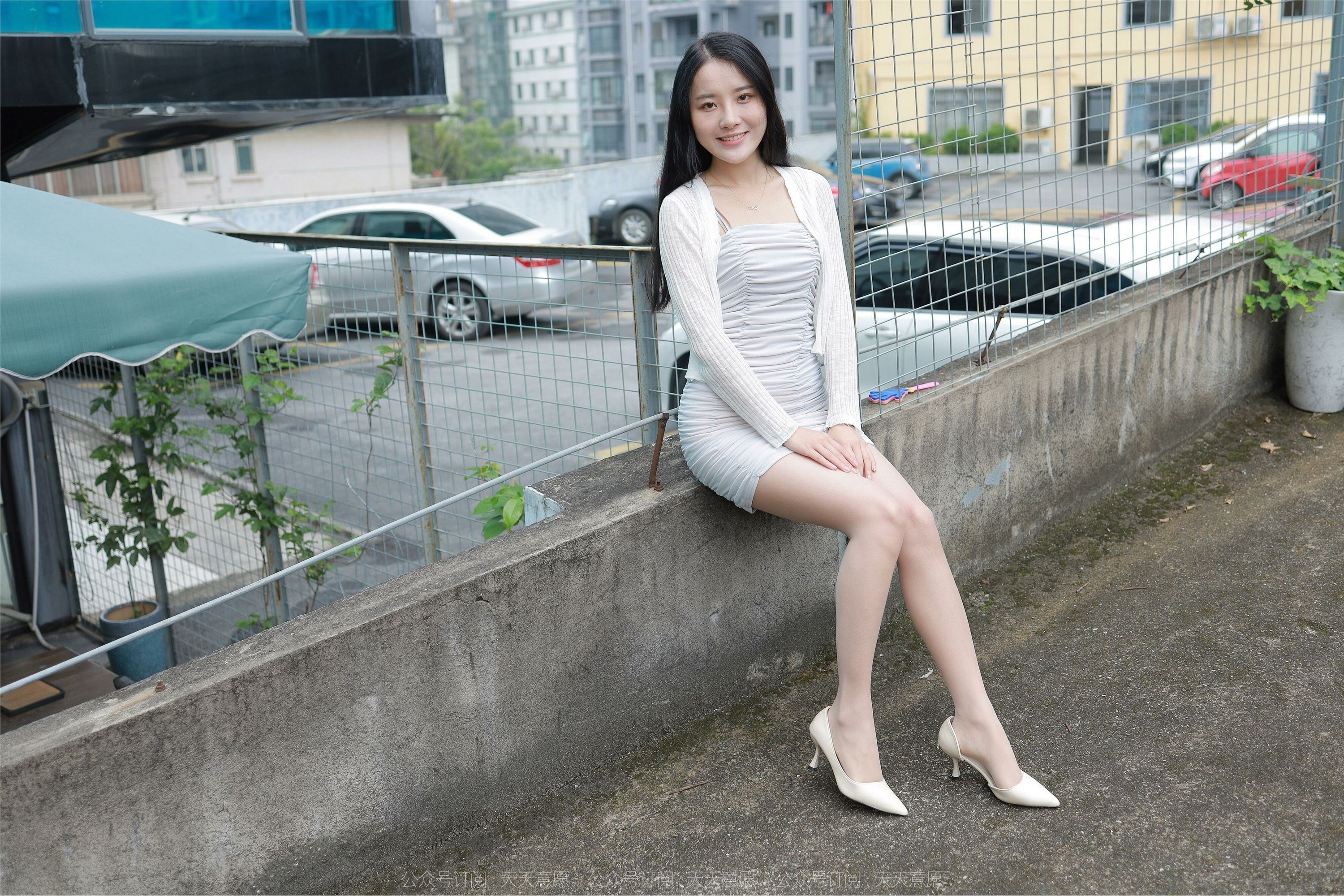 IESS异思趣向  2022.06.01 丝享家 1104：婉萍《白色恋人》